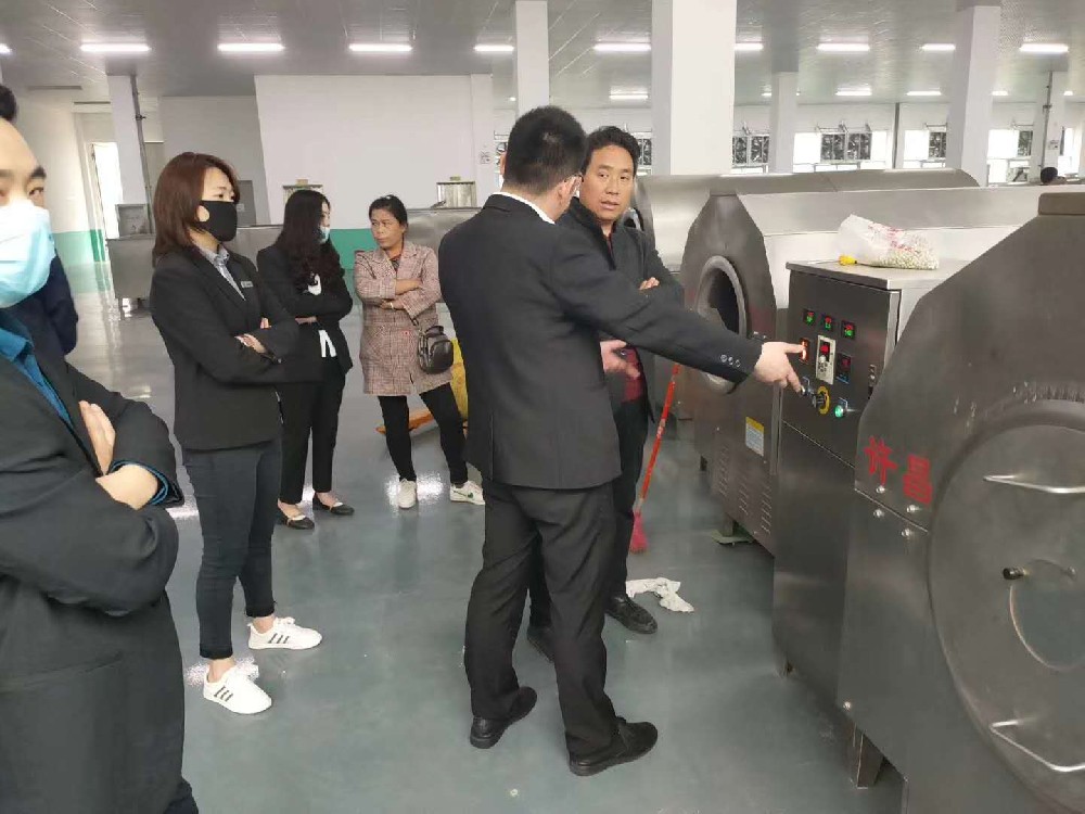 Customer from Chongqing visit Chikemachinery for peanut roasting machine