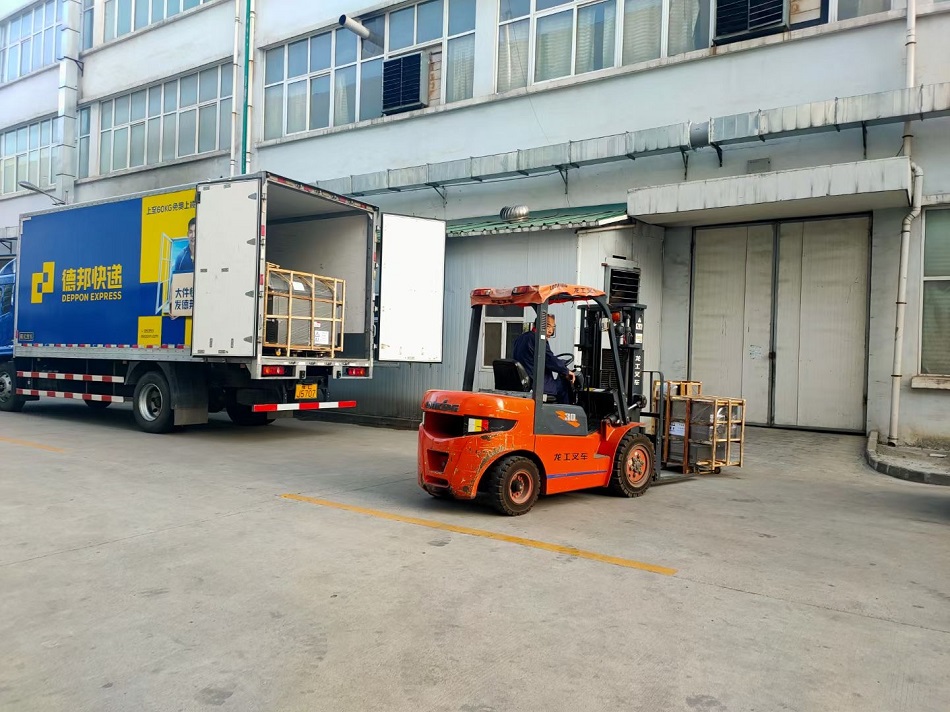 CHIKE electromagnetic frying equipment delivery, loading and delivery