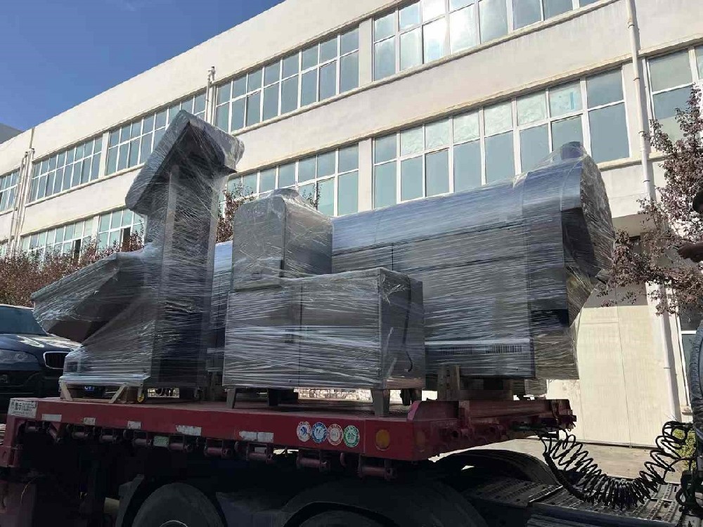 A full set of assembly line fried melon seeds equipment shipped to Xinjiang