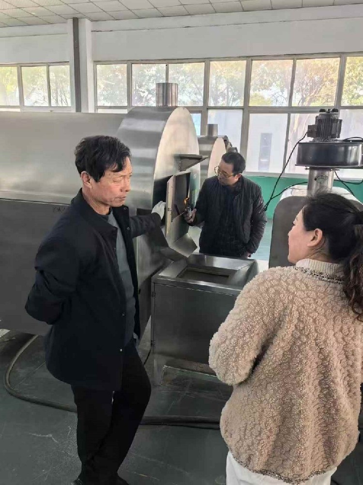 South Korean customer test machine roasting peanuts