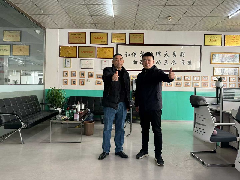 A customer from Hubei Province purchased a roasting machine.